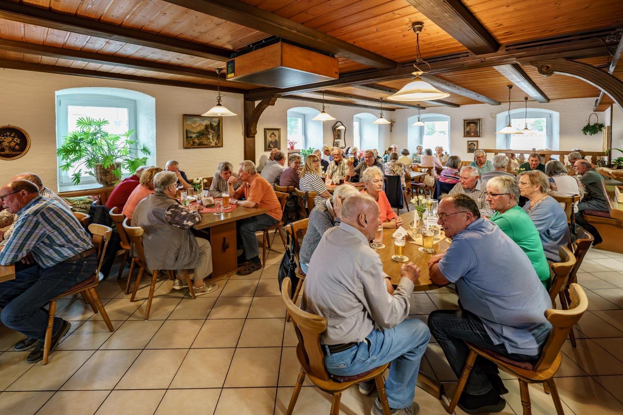 Landgasthof Ochsen Neresheim Buitenkant foto